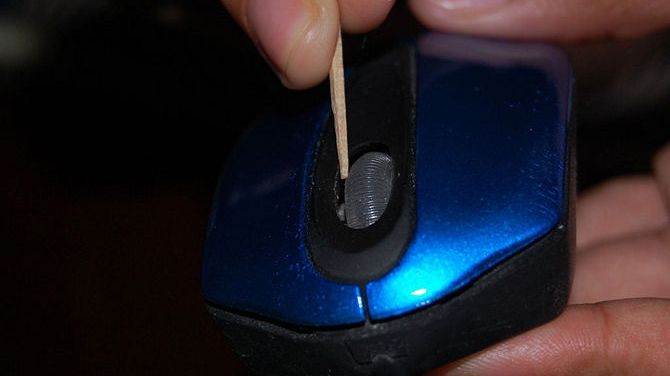 как правильно чистить мышку компьютера