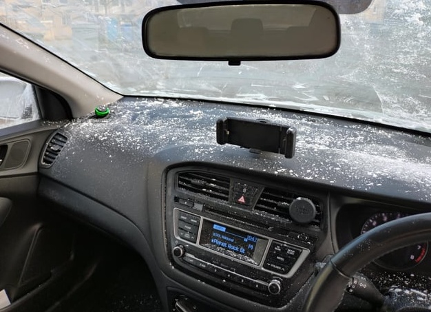 Избавляемся от обмерзания стекол автомобиля изнутри раз и навсегда: подробнее в статье
