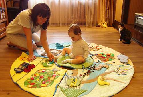 Развивающий коврик для детей с какого возраста использовать